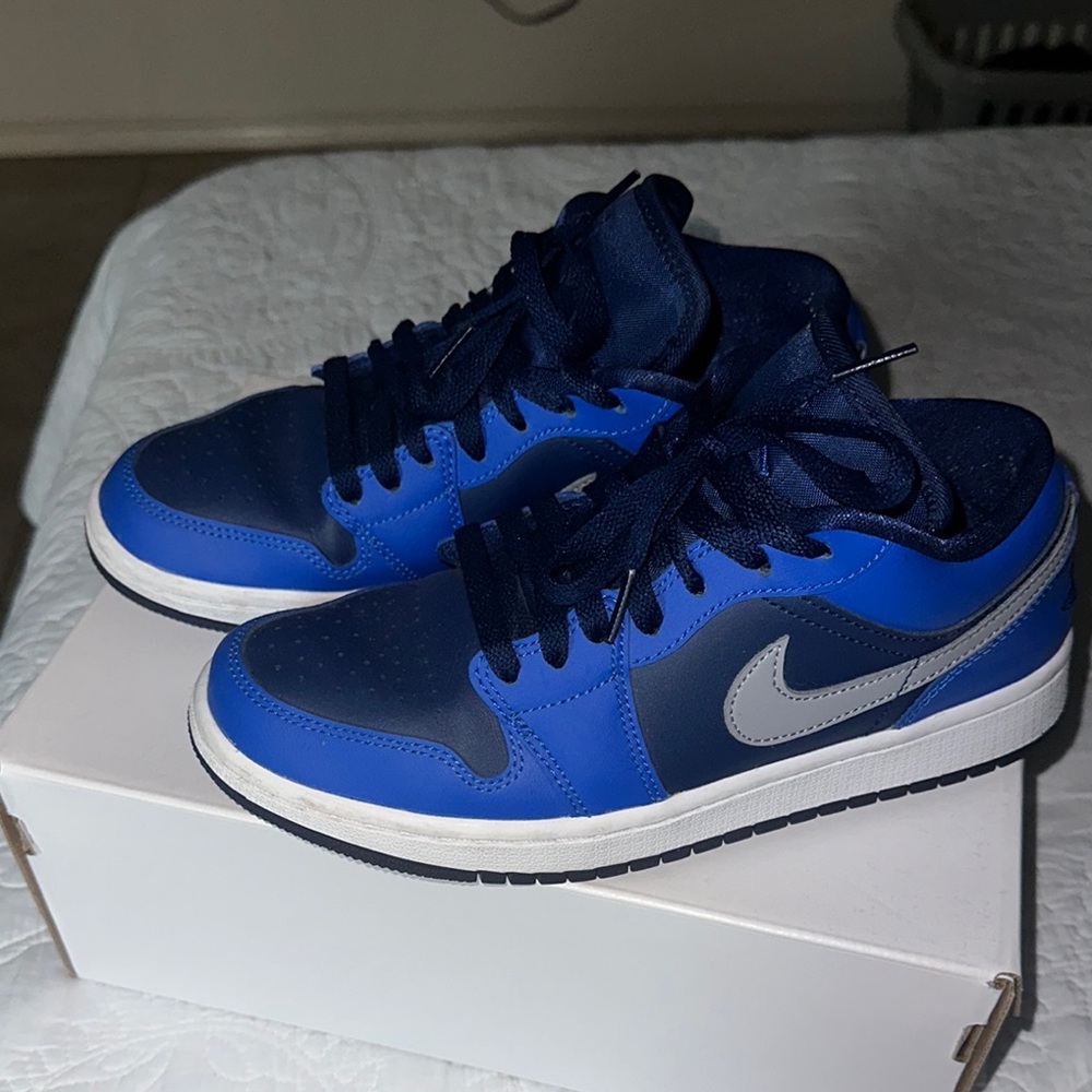 Nike Woman’s Jordans 1 Low